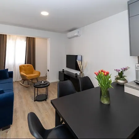Hanka - Great Location & Parking Spot Apartman